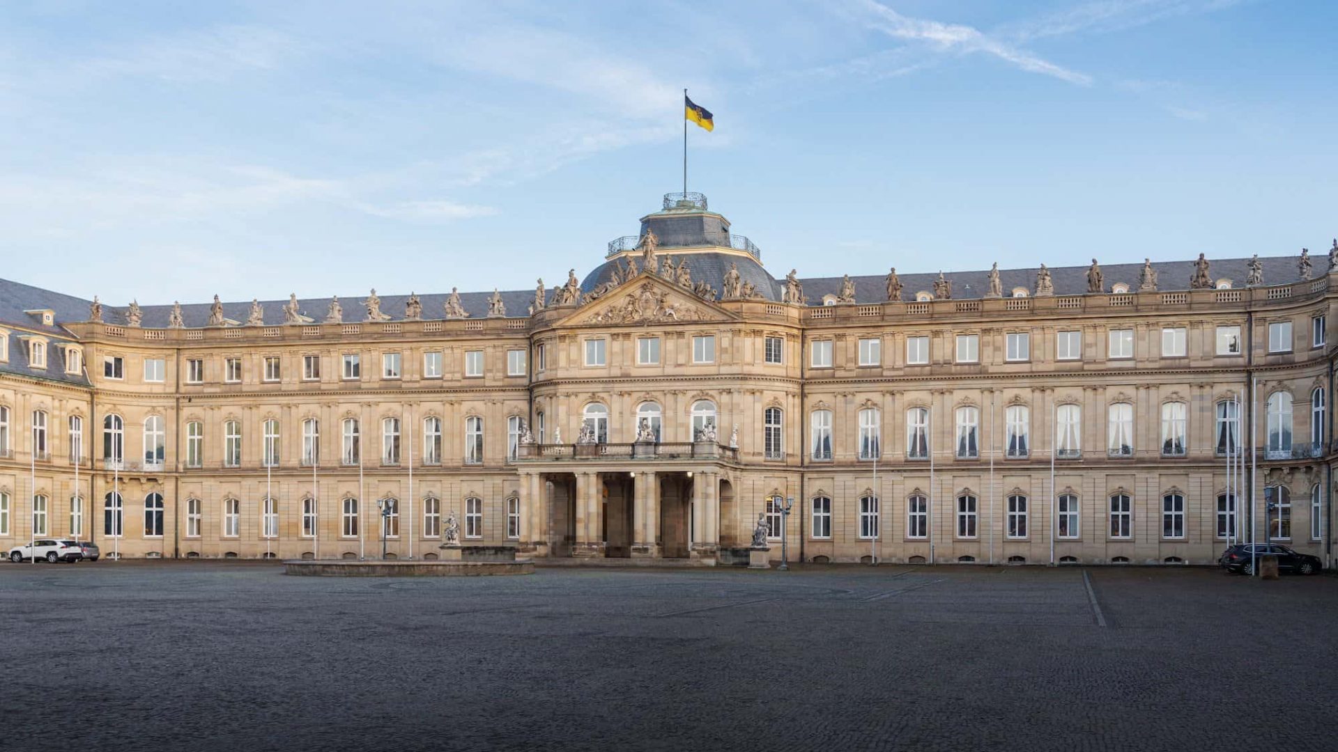 Stuttgart New Palace facade (Neues Schloss) - Stuttgart, Germany