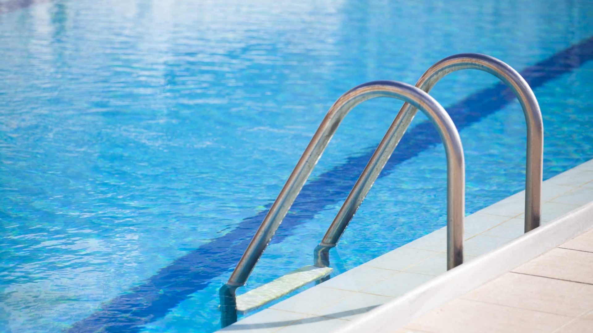 swimming-pool-2021-08-26-18-32-18-utc-2048x1365